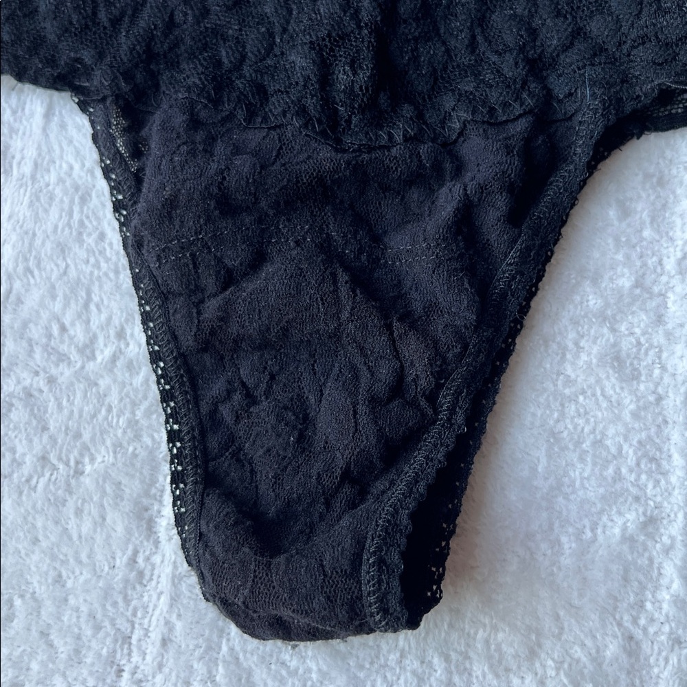 Hanky Panky Signature Lace Retro Thong - Picture 7 of 12